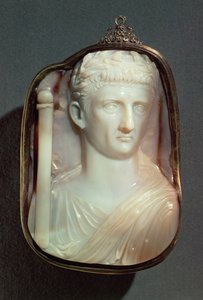 Agate Cameo, som bærer portrettet av keiser Claudius (10BC-54AD), i høyrelieff (agat)